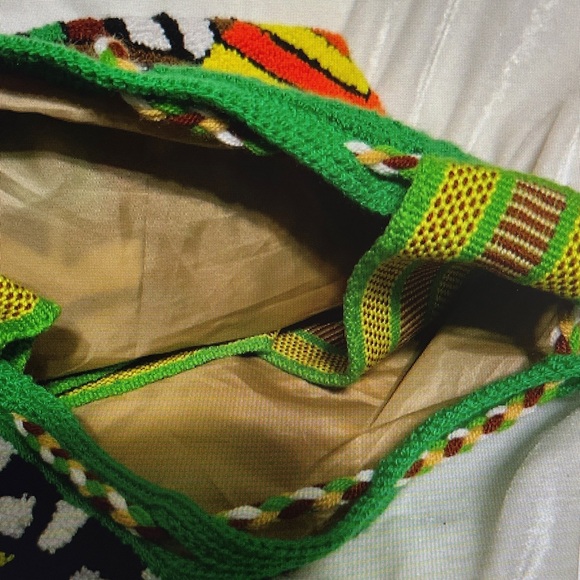 Frida Kahlo - Wayuu Patchwork Shoulder Bag - Picture 9 of 11